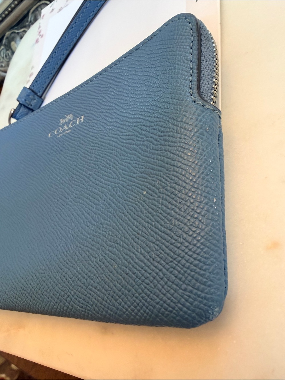 Coach Light Blue Crossgrain Leather Corner Zip Wristlet Silver Horse & Carriage - Picture 7 of 12